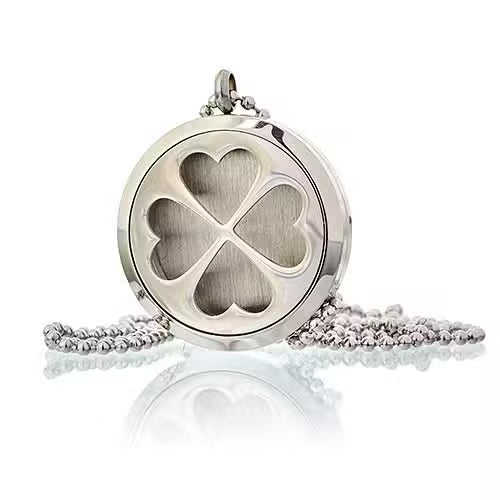 Aromatherapy Diffuser Necklace – Four Leaf Clover | 30mm Stainless Steel Locket